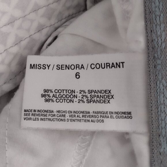 Gloria Vanderbilt Charlene White Gray Geometric Print Capri Pants Size 6 - Picture 12 of 13